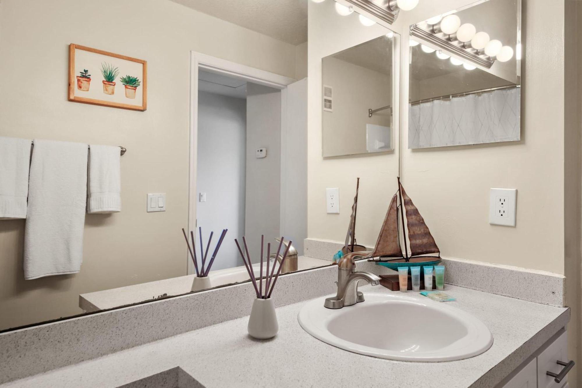 Beautiful 2Br W Balcony Pool Gym Tennis Bradenton Bagian luar foto